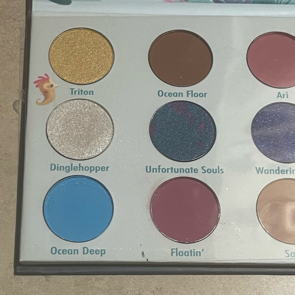 SOLD Disney’s The Little Mermaid Eyeshadow Pallet - Picture 8 of 8